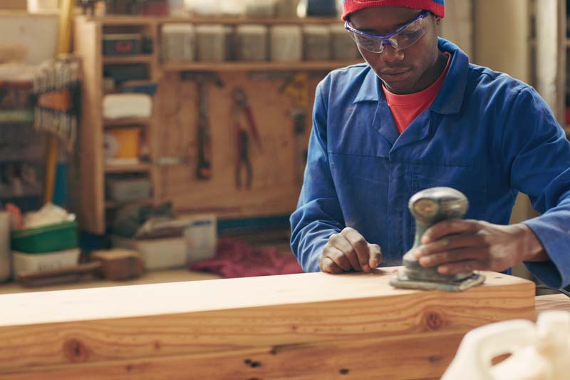 Quelles sont les étapes à suivre pour ouvrir une entreprise de menuiserie à Munster ?